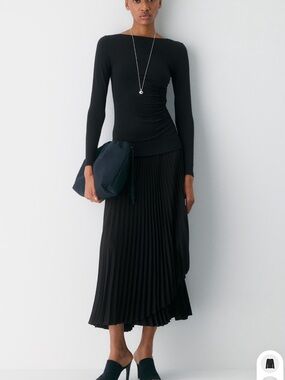 Babaton Goodlux Cara Longsleeve Boatneck